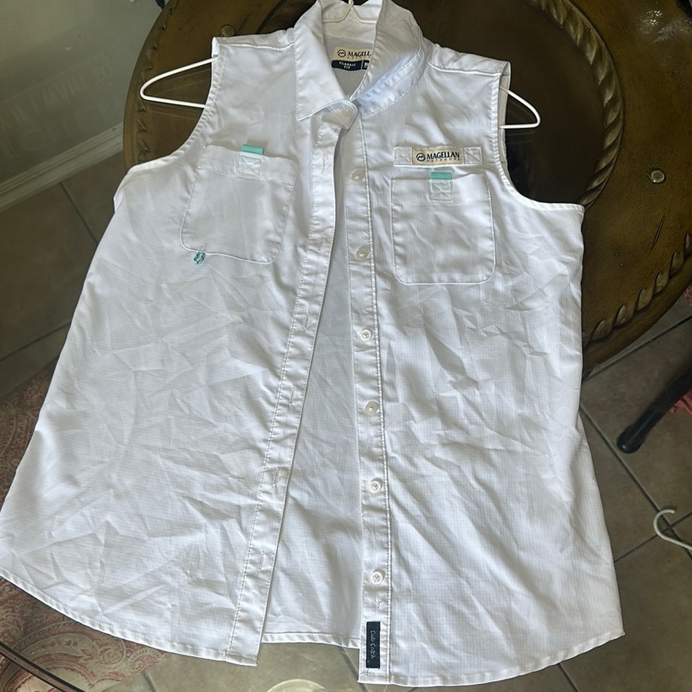 Magellan White Sleeveless Button-Up Shirt